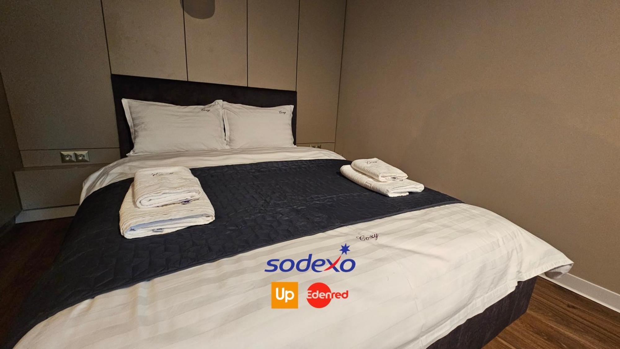 Deluxe Cozy Studios On Central M Eminescu Street #Târgu-Mureş Zewnętrze zdjęcie